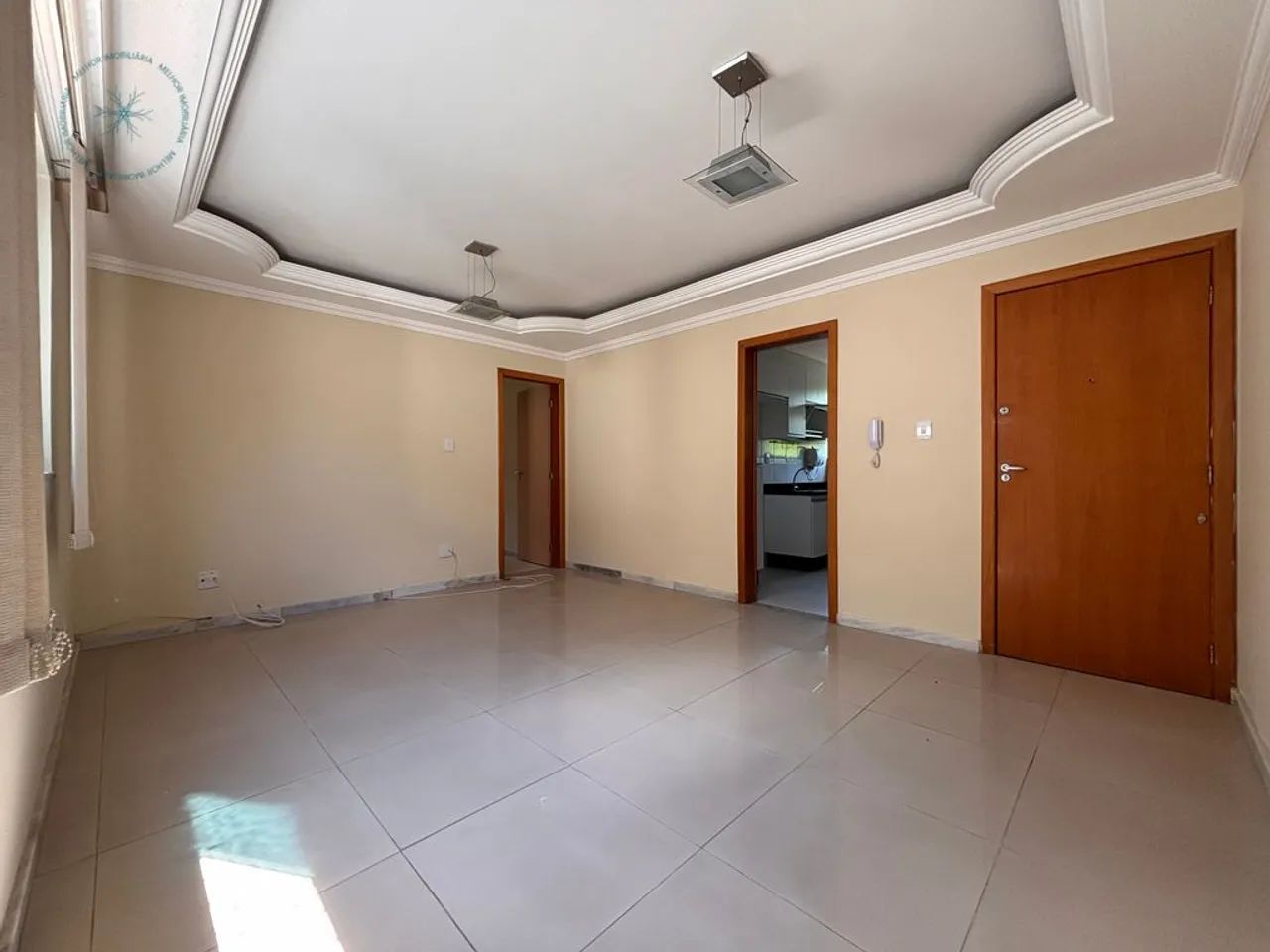 Apartamento no Itapoã, BH/MG  3 quartos, suíte com closet, 2 vagas e elevador