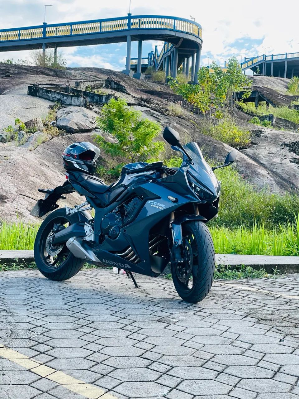 CBR650R 2021 - Foto 5