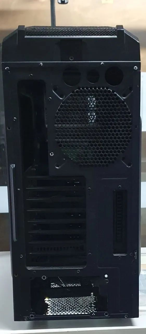 Gabinete Gigante Cooler Master - Foto 4