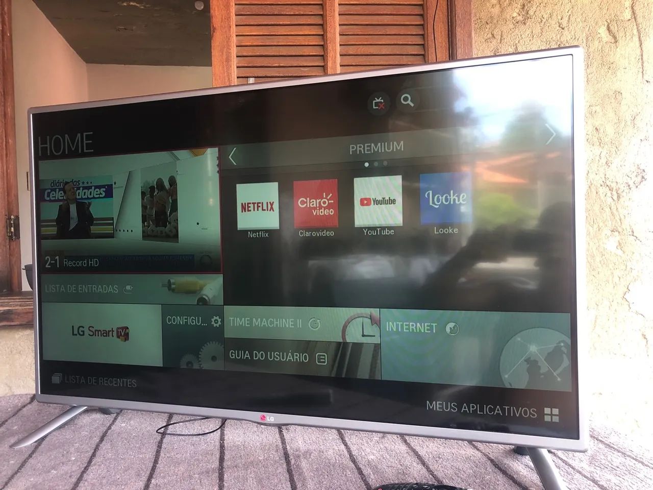 Tv LG smart 42 polegadas  - Foto 2