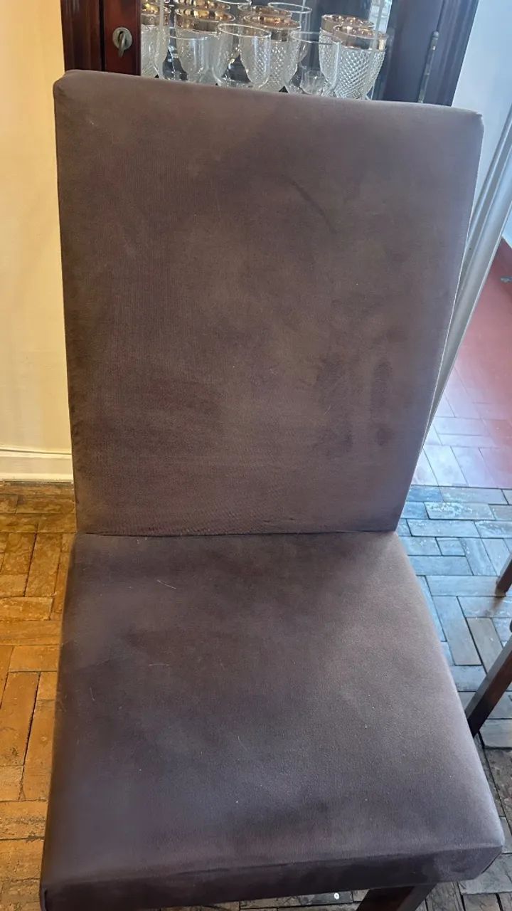 Mesa de jantar retangular com tampo de vidro + 4 cadeiras - Foto 5