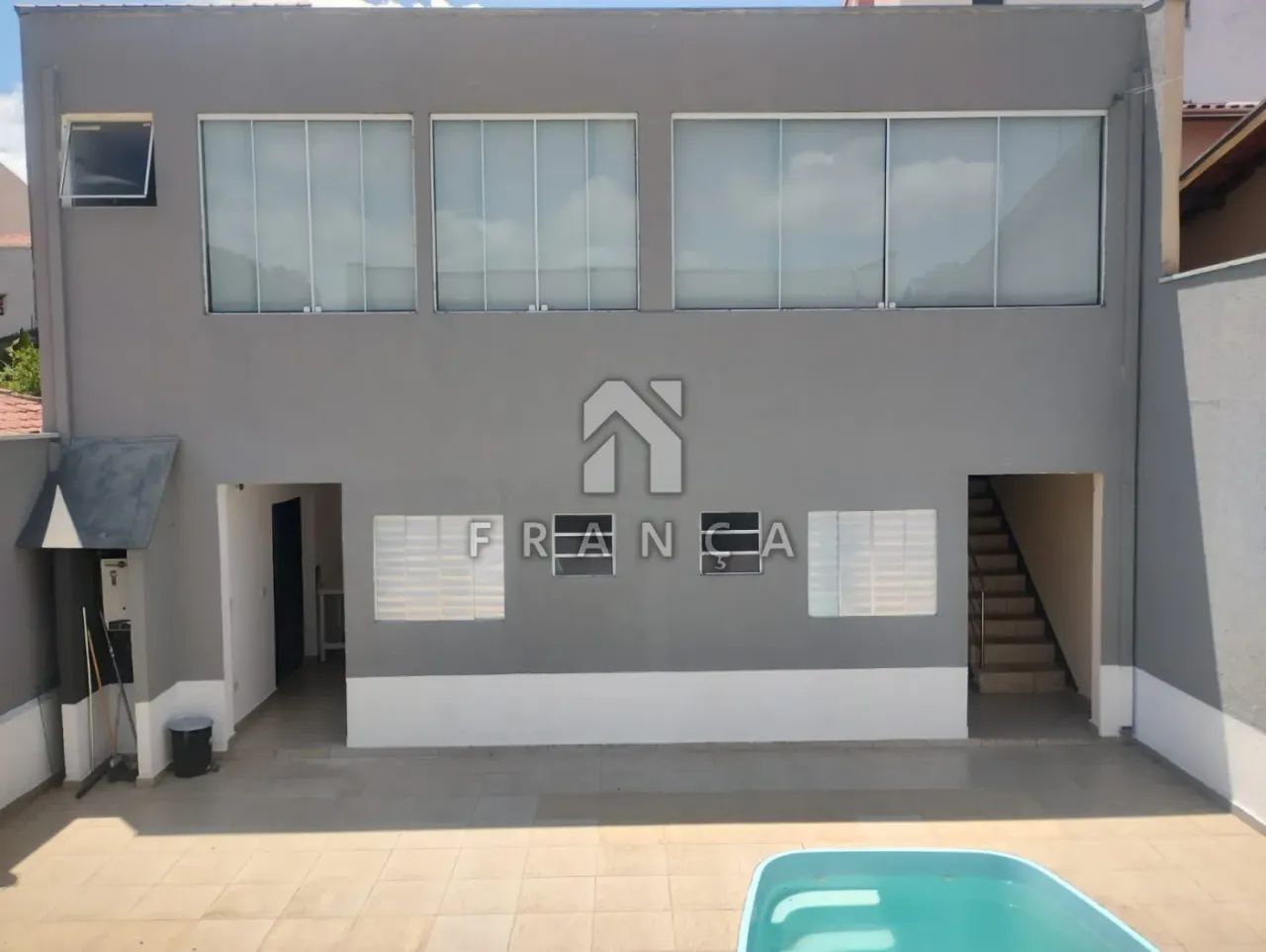 IMÓVEL COM ALTO POTENCIAL DE RENDA + PISCINA | BOSQUE DOS EUCALIPTOS
