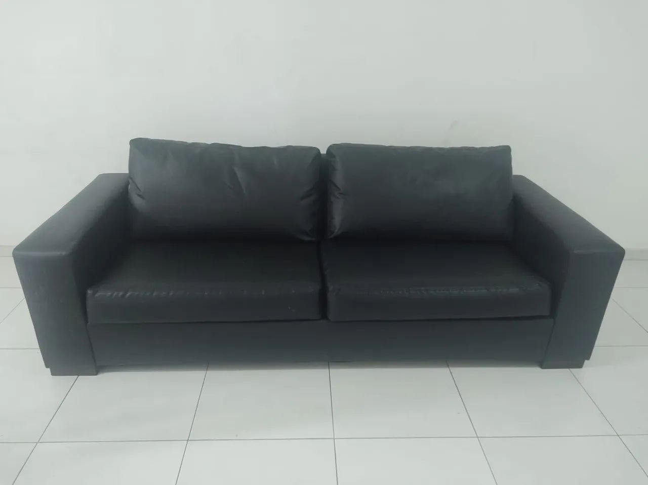 Vendo sofá Etna em courino
