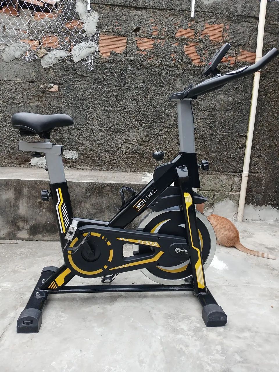 BICICLETA ERGOMÉTRICA 