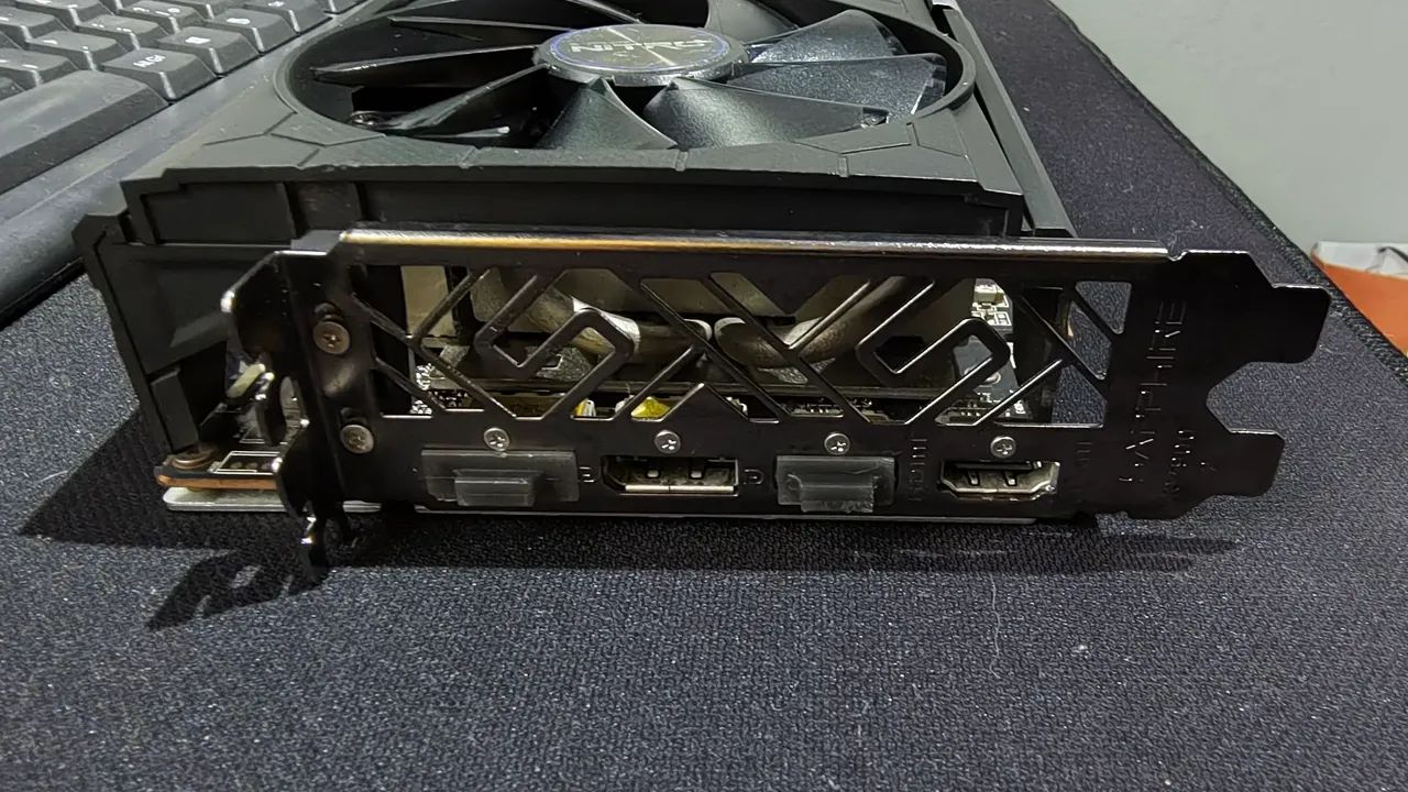 Placa Amd RX5700XT 8GB Nitro+ Shappire  - Foto 5