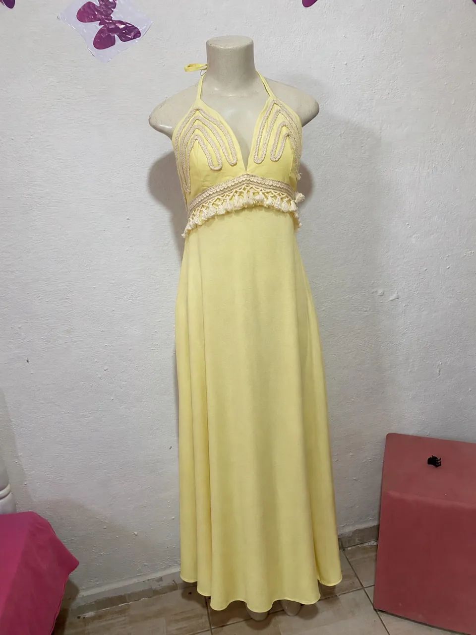 Vestido longo amarelo bordado  - Foto 2
