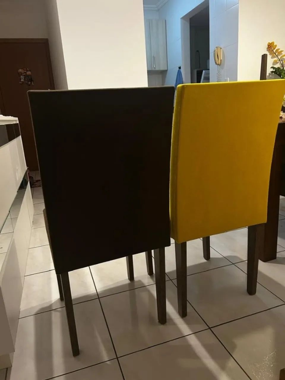 6 Cadeiras Estofadas em Veludo - Foto 2