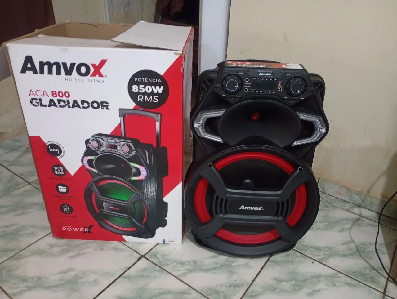 Vendo caixa de som das grandes bluetooth  - Foto 3