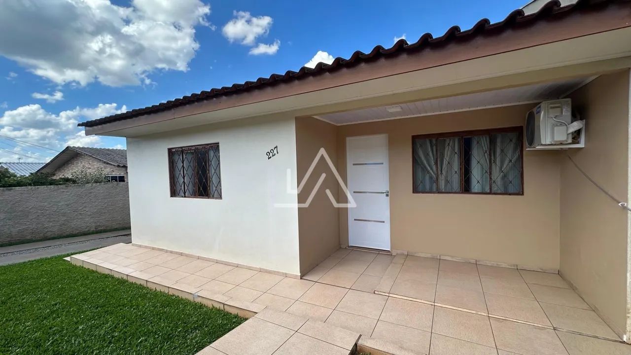 CASA COM 3 DORMITÓRIOS BAIRRO VIA SUL