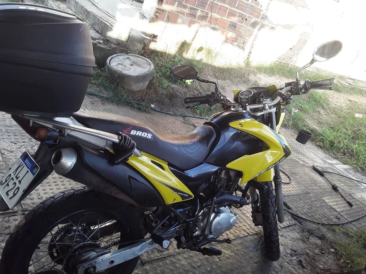 Bros 150 