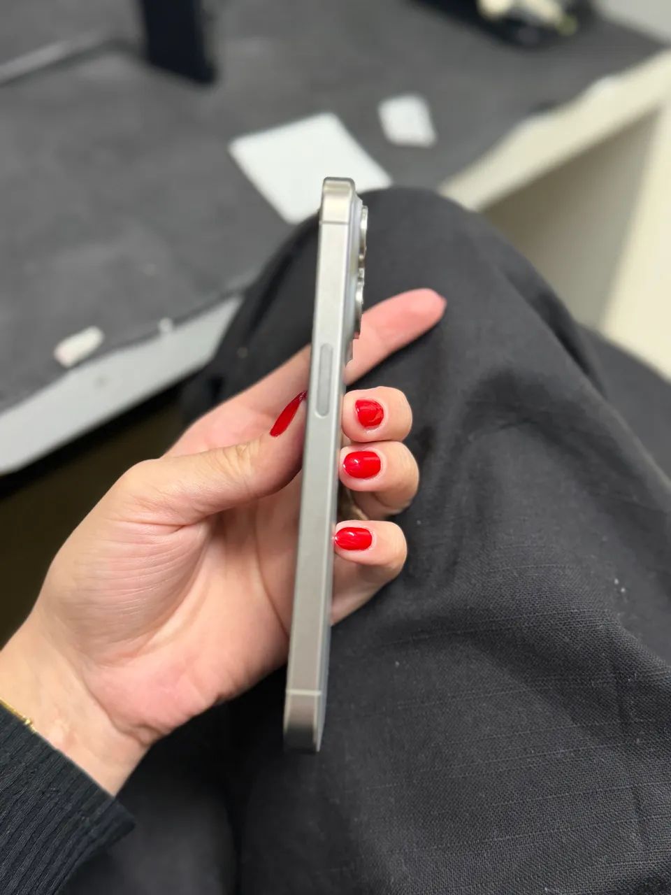 IPHONE 15PRO, 128GB natural titanium TODO ORIGINAL APPLE