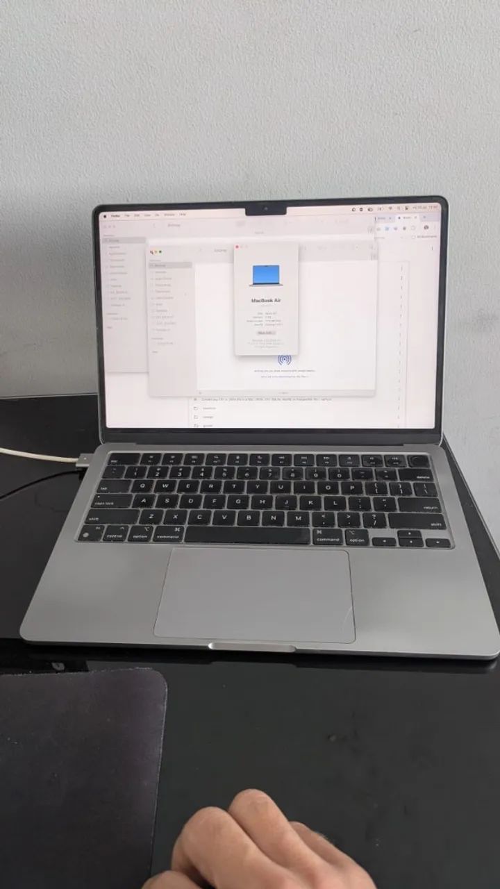 MACBOOK AIR M2- 8GB / 256 SSD - Foto 5