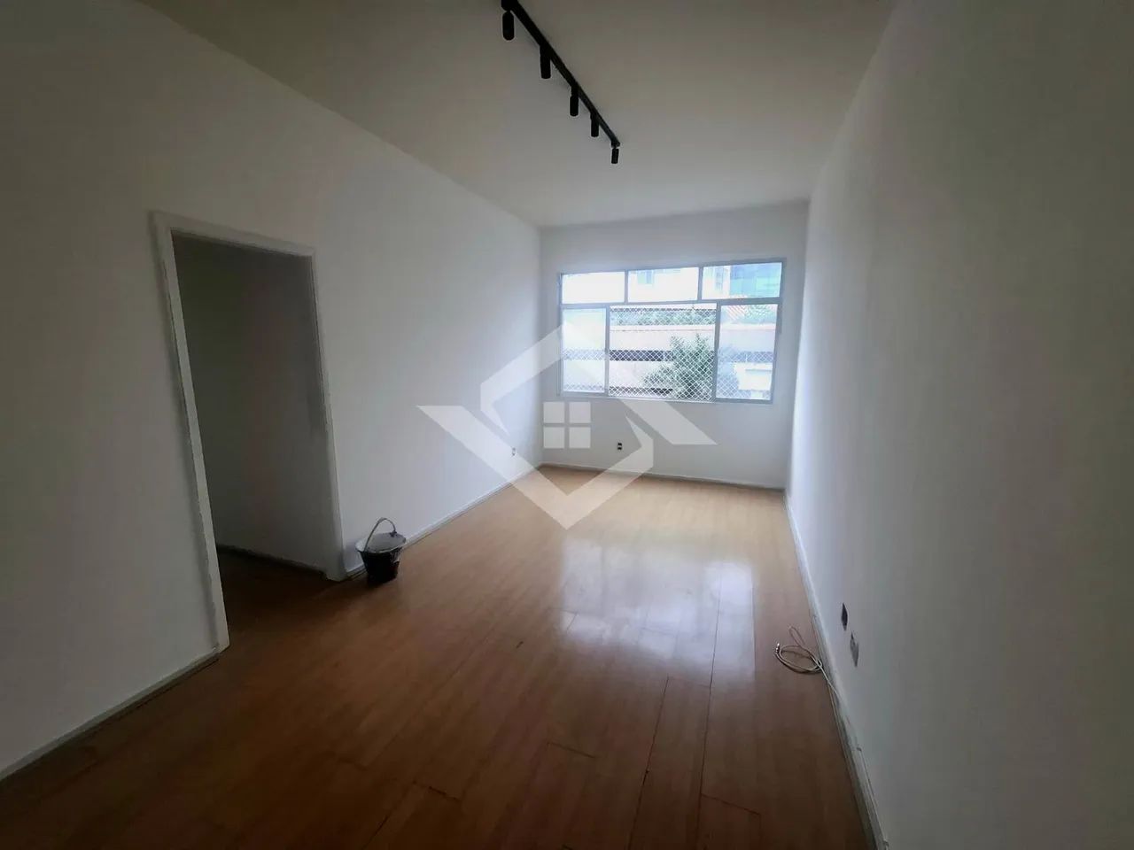 Vendo Apto 2 quartos de 64m2 com dependência. - Foto 2