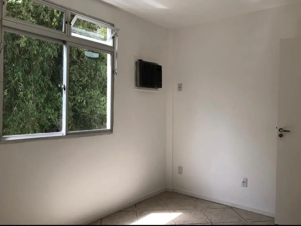 Imóvel para venda possui 57 metros quadrados com 2 quartos em Coqueiros - Florianópolis -  - Foto 3