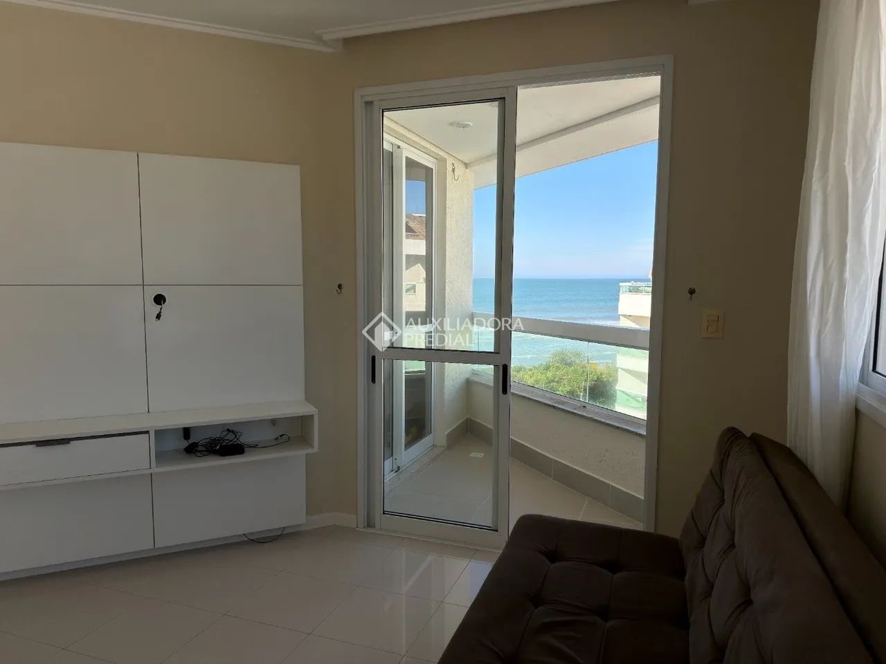 Linda COBERTURA FRENTE MAR com 2 dormitórios, te espera. - Foto 5
