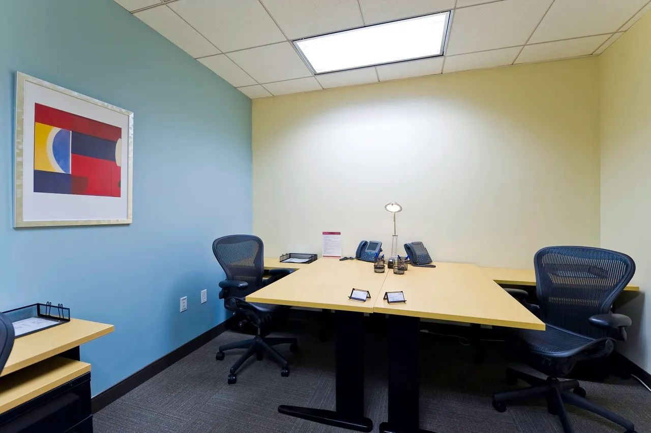 Escritório para alugar para 3 pessoas em Regus Vitória, Work Center 2