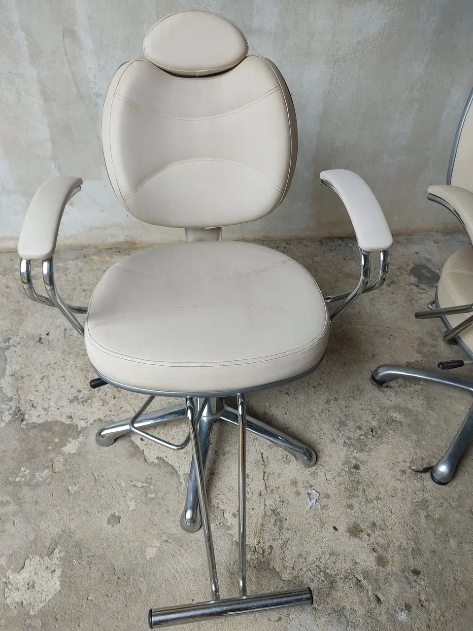 Vende-se Cadeiras para Salão de Beleza - Foto 2