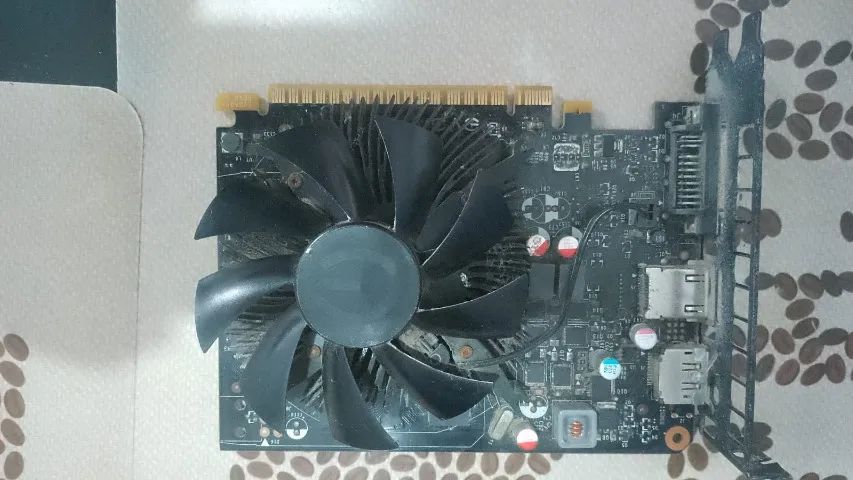 PLACA NVIDIA 750 EVGA 1gb