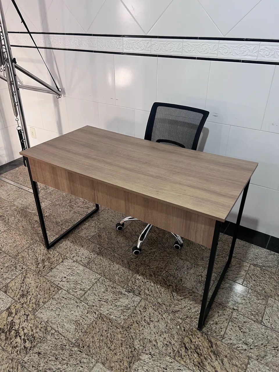 Conjunto de Mesa e Cadeira escritório 