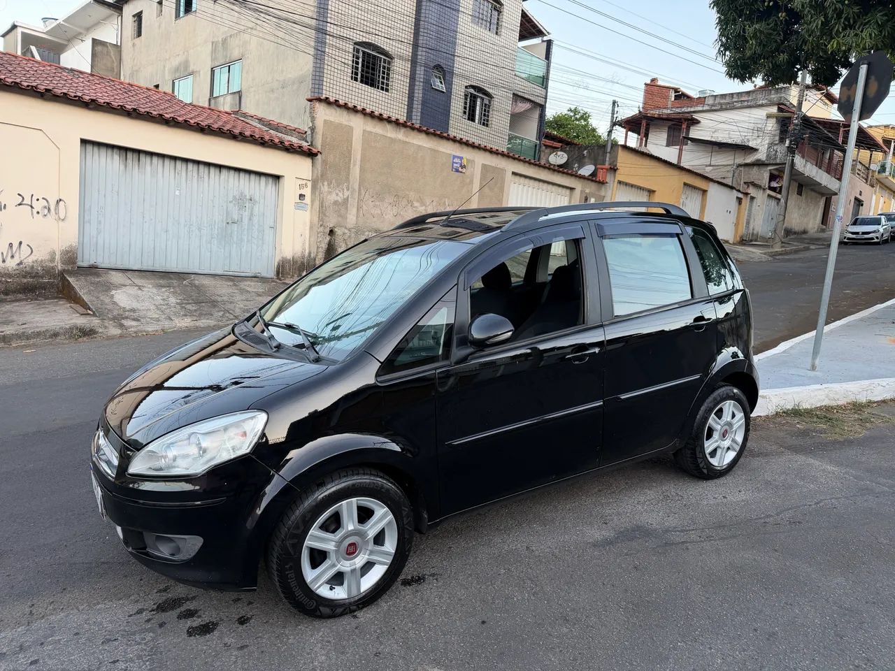 Fiat Idea Attractive 1.4 Fire Flex 8V 5P 2014 - Foto 4