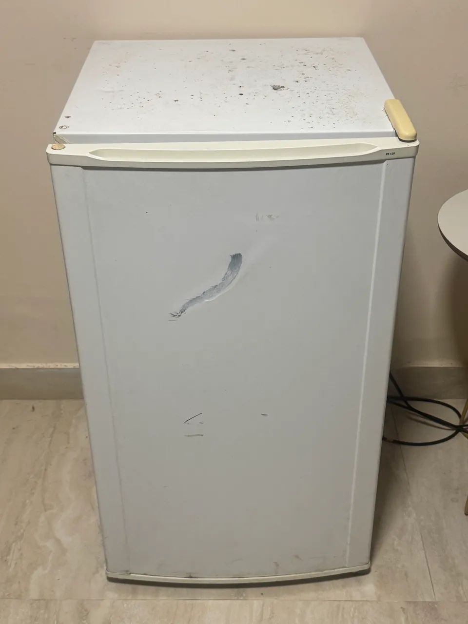 Frigobar 122L Electrolux