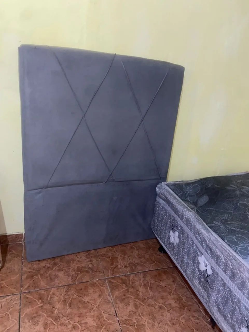 Cama solteiro Com cabeceira 