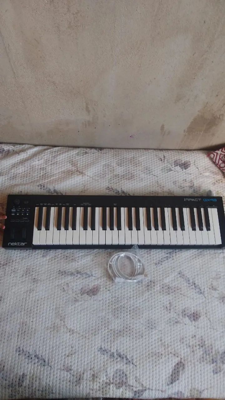 Teclado Nektar controlador MIDI GX49 - Instrumentos musicais - São
