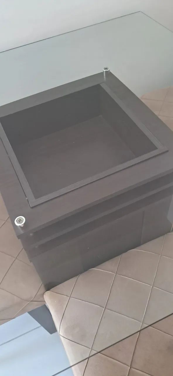 Mesa de vidro com quatro cadeiras  - Foto 5