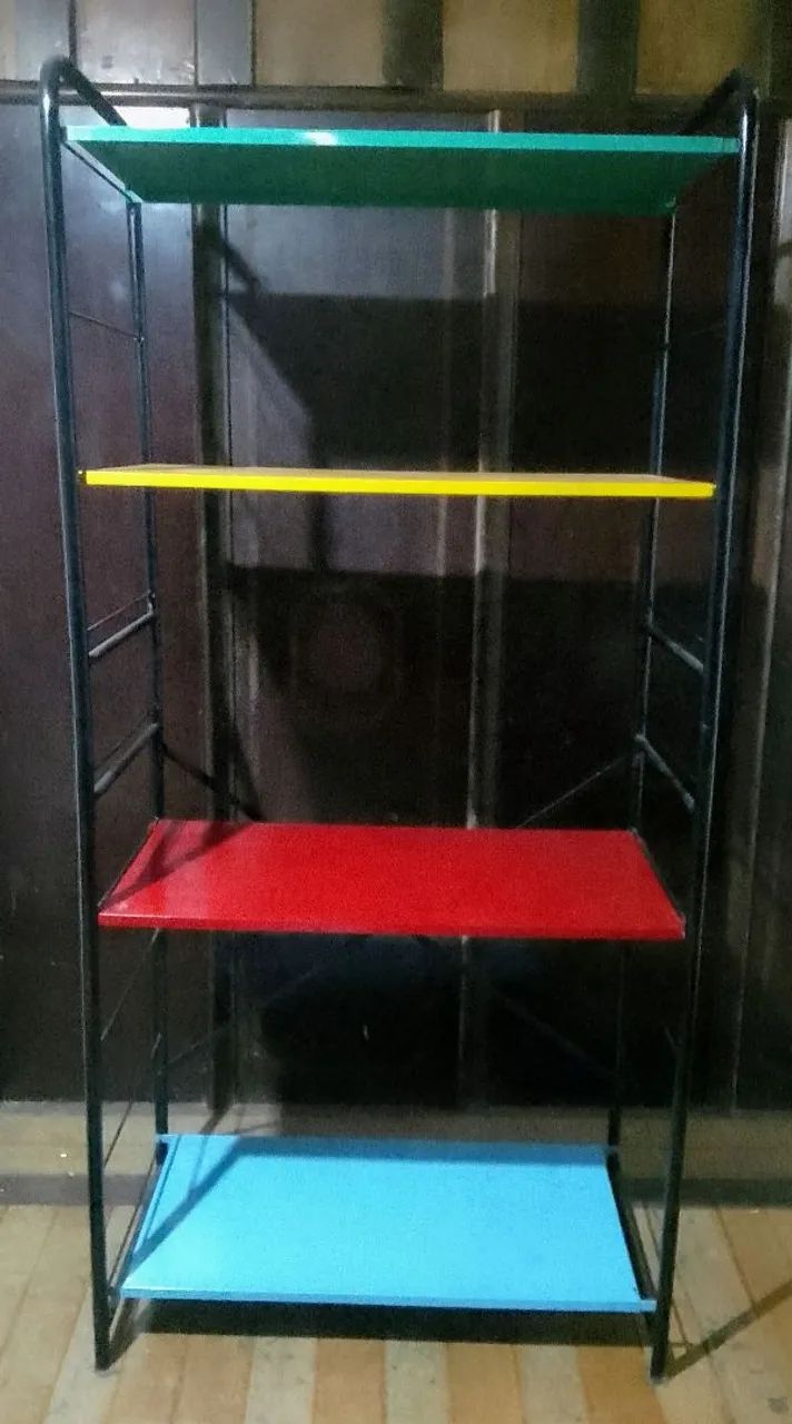 VENDO ESTANTE EM EXCELENTE ESTADO 