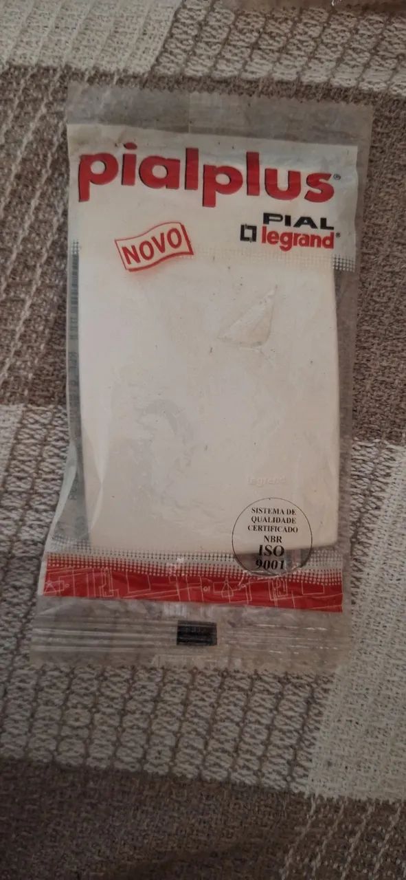 Placa pial legrand  - Foto 2