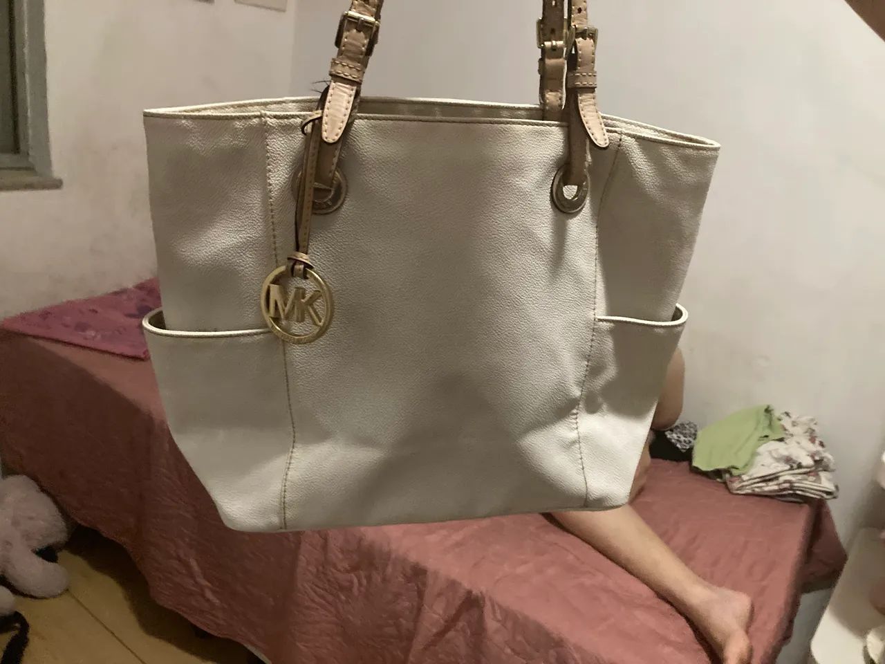 Bolsa Michael Kors Original - Branca/Off-white com Detalhes Dourados - Foto 2