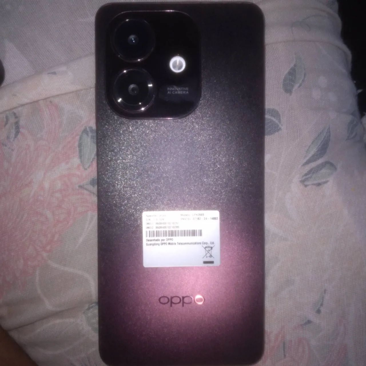Vendo um celular 