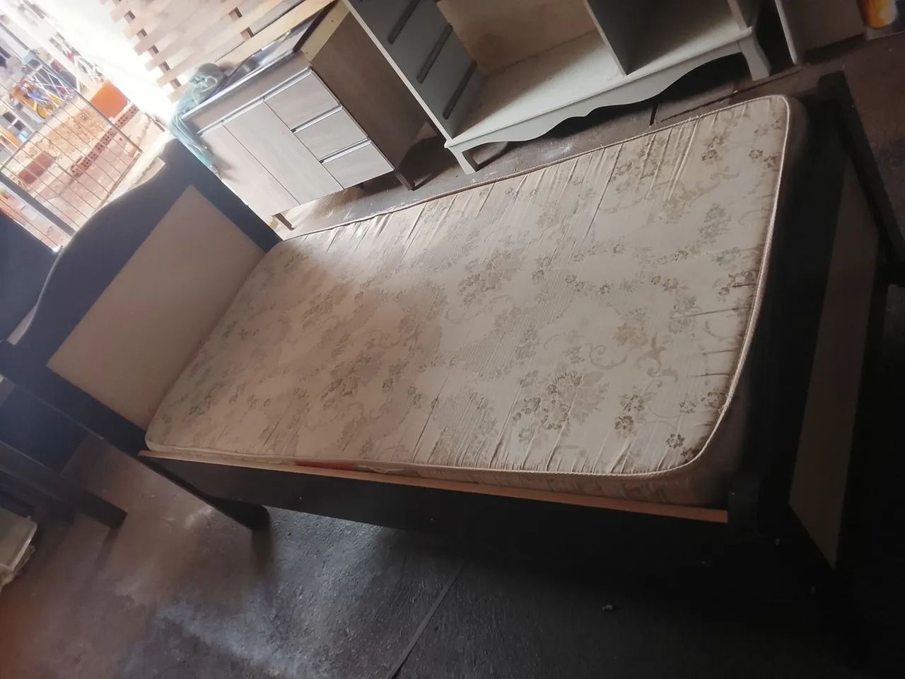 Cama de solteiro com colchão  - Foto 2