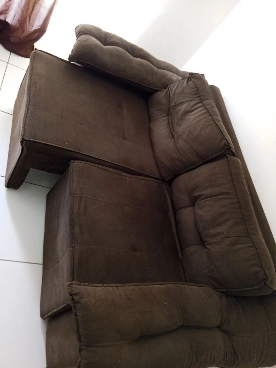 Sofa retrátil marrom Ben conservado por 900 reais falar com Polyana * - Foto 3