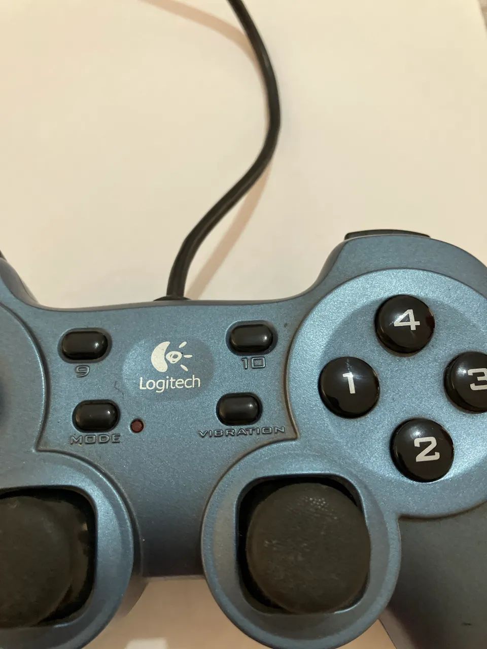 Controle Joystick Logitech Rumblepad 2 - Foto 3