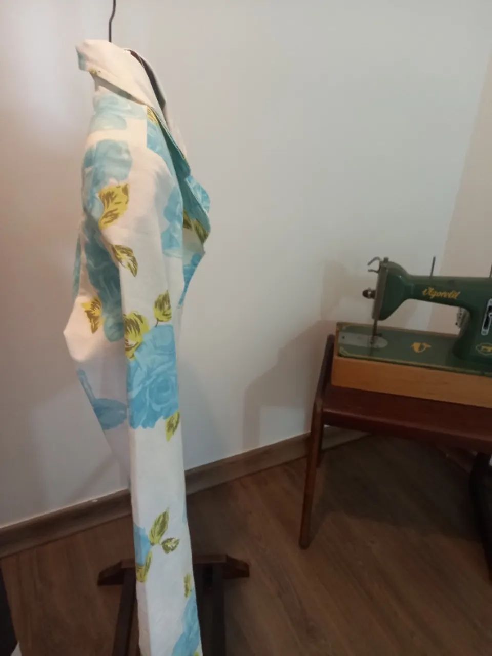 Cropped estampado floral com lycra - Foto 4