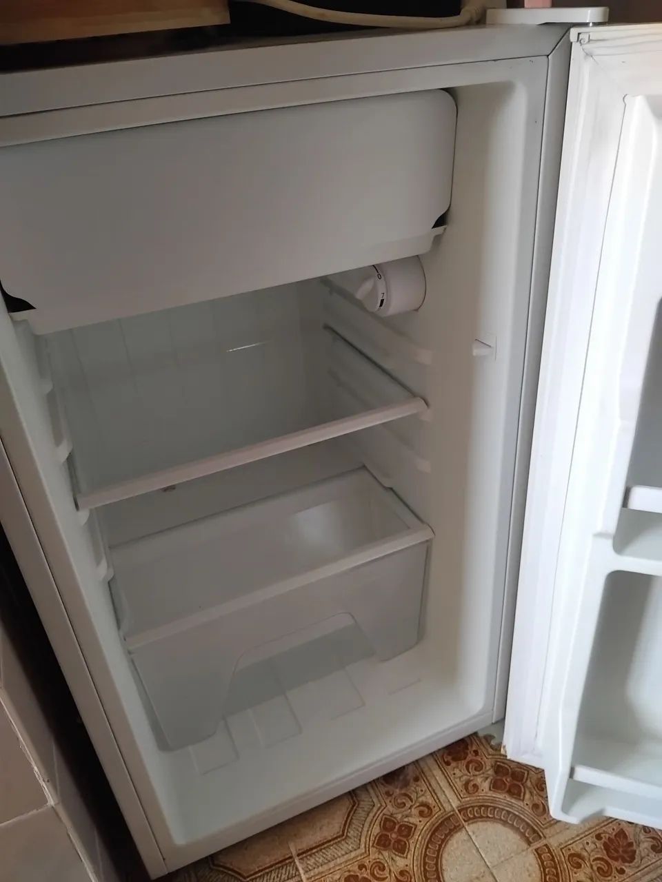 Frigobar - Defeito na Borracha - Foto 4