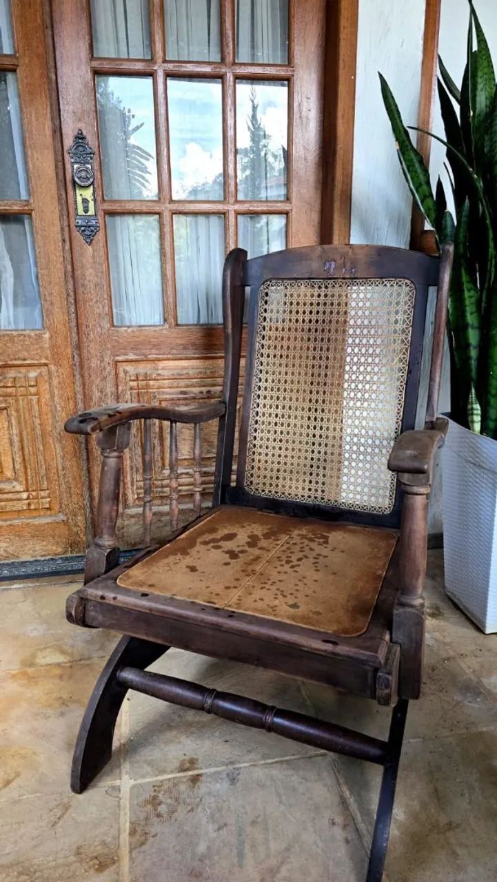 Cadeira de balanço linda antiga - Foto 4