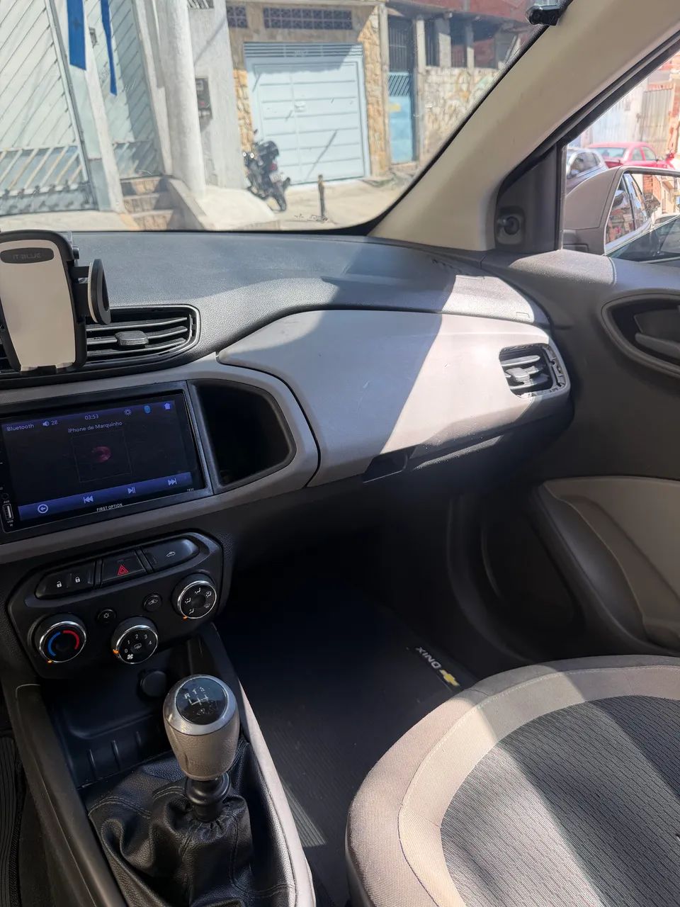 Chevrolet Onix 2015