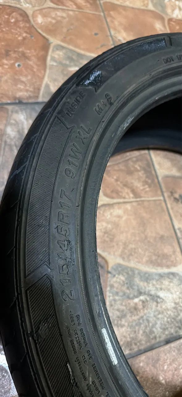 Pneu aro 17 215/45 e outro 215/40 17 - Foto 2