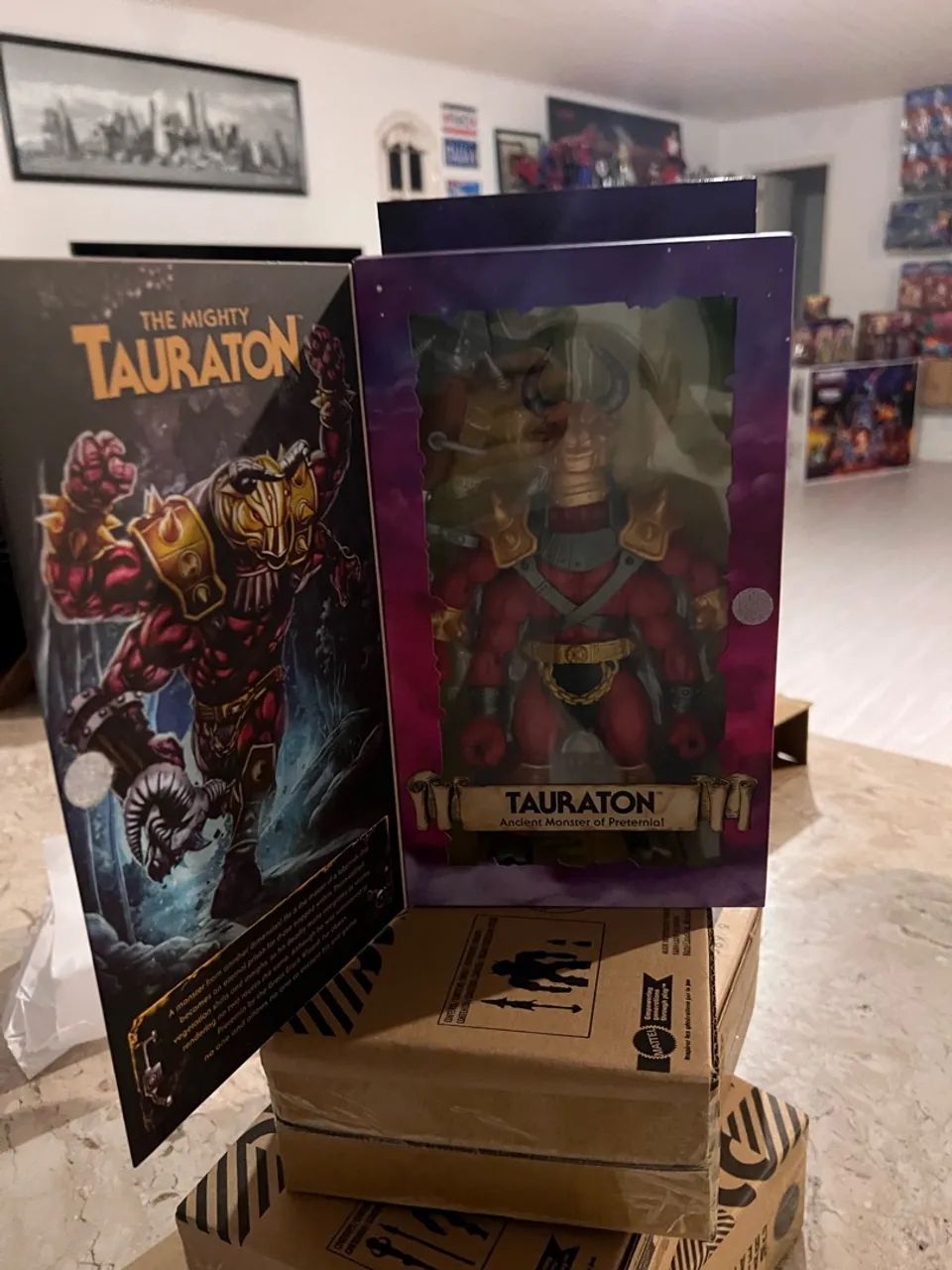 Boneco Tauraton matel creations 