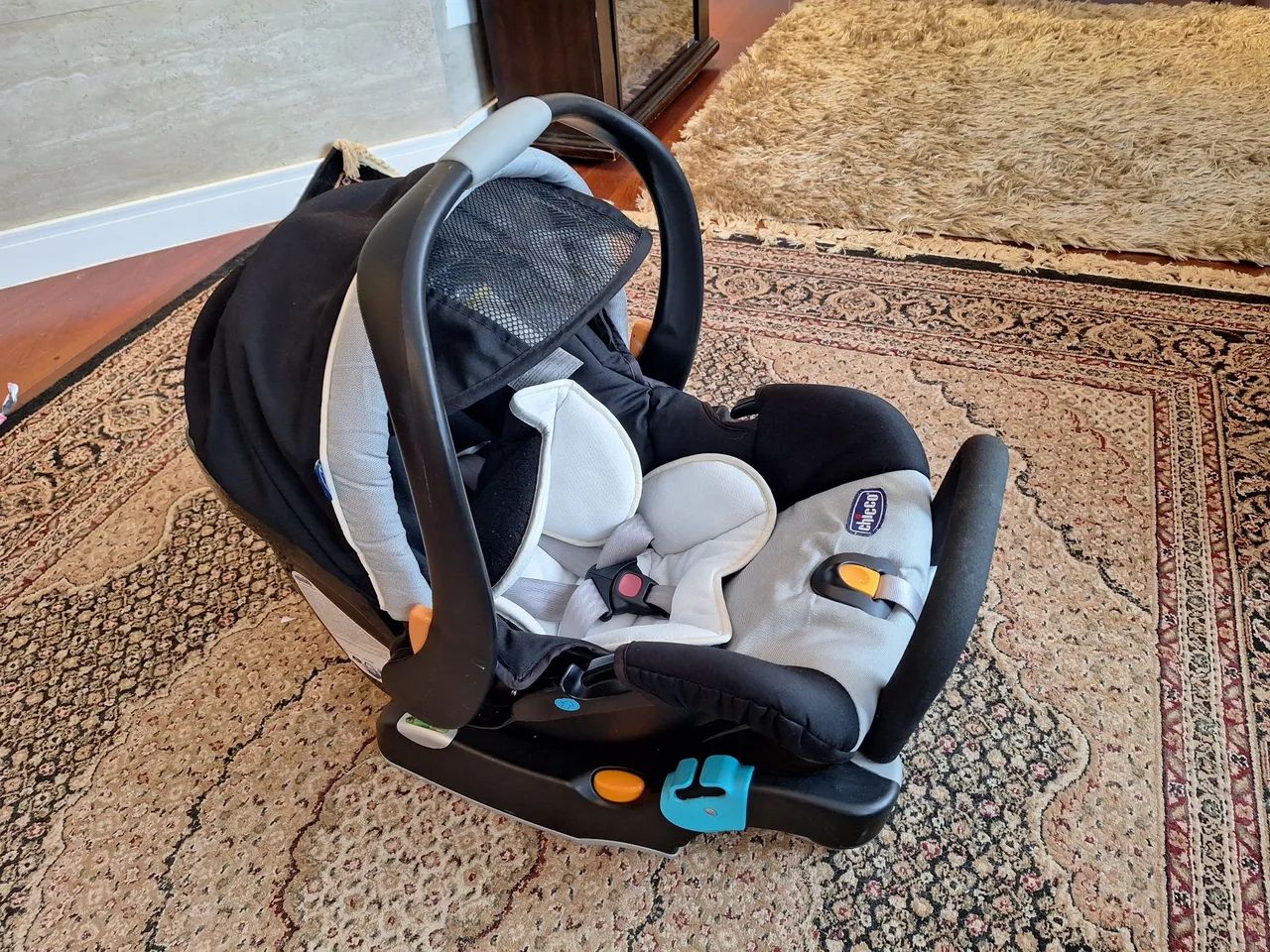 Bebê-Conforto Chicco KeyFit + Base Veicular