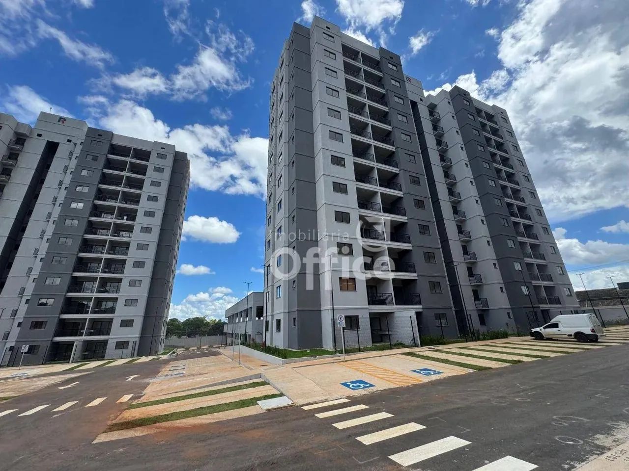 Apartamento com 3 dormitórios para alugar, 87 m² por R$ 2.310/mês - Boa Vista - Anápolis/G - Foto 2