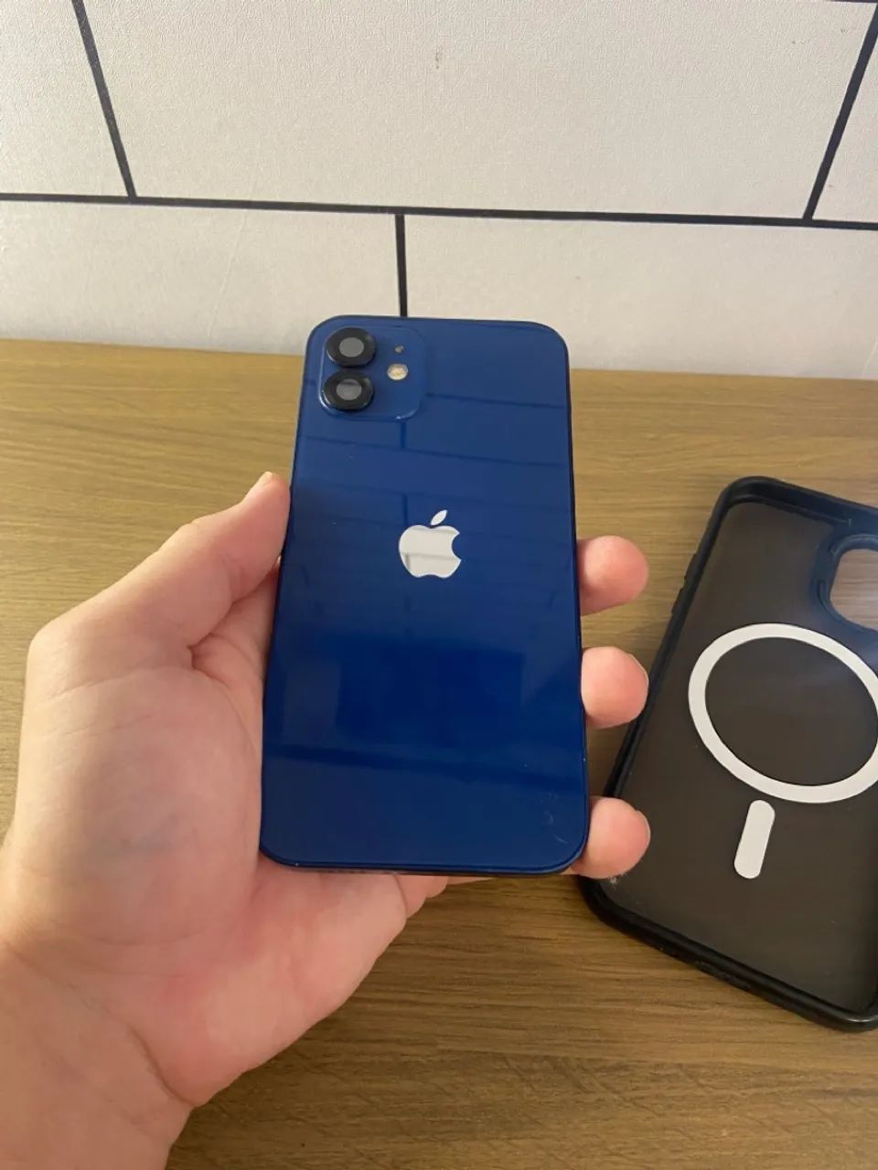 Iphone 12 com cara de novo
