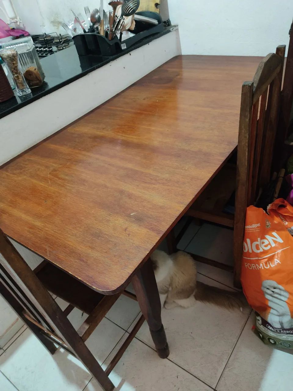 Mesa de madeira 6 lugares