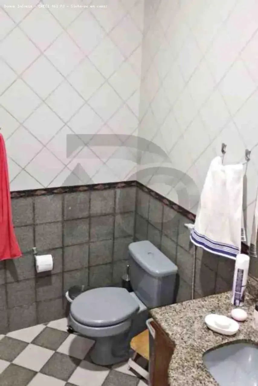 Casa de 231m² no Bairro Cirurgia: 6 Quartos, 2 Banheiros - Foto 3