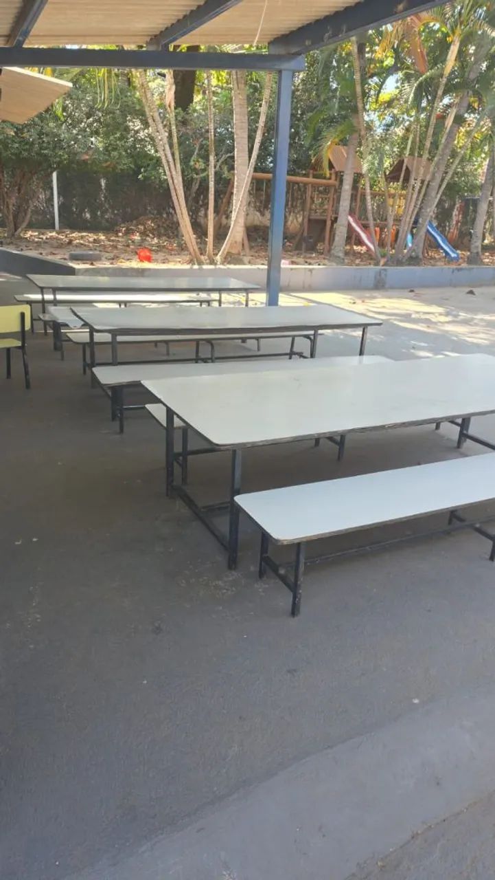 Mesa com dois bancos, mesa pra escritório. - Foto 5