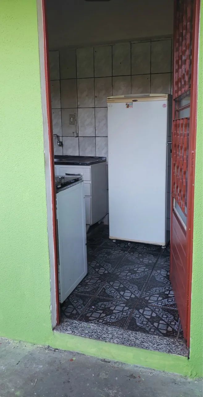 Aluga-se casa mobiliada para casal