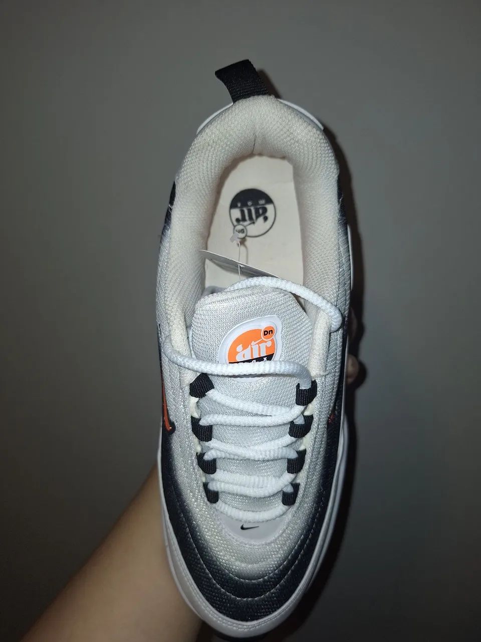 Nike Air Max Dn Branco/Preto/Laranja - Foto 2