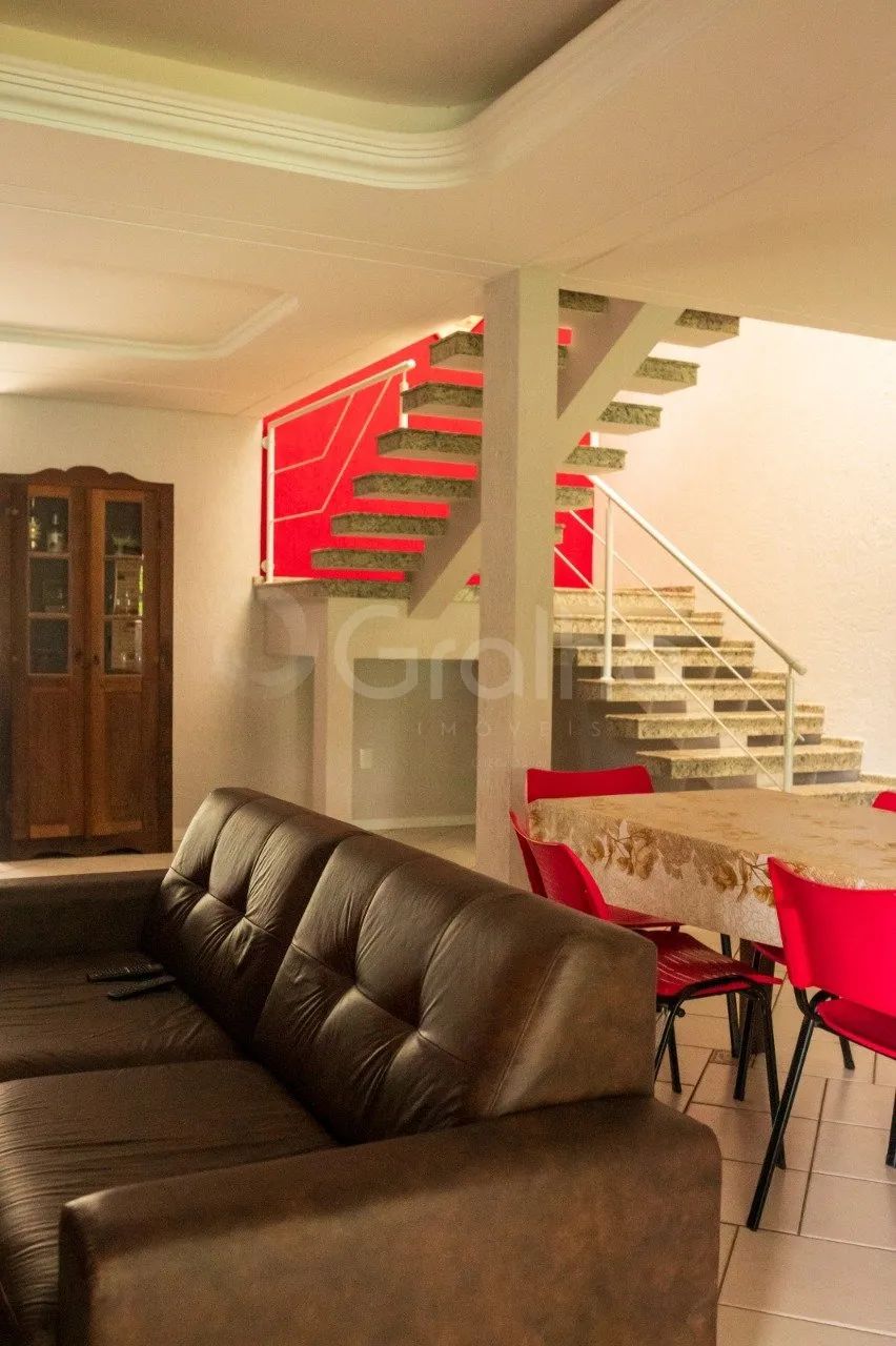 Casa com 5 quartos sendo 2 Suites com 350m² bairro Praia Brava - Foto 4